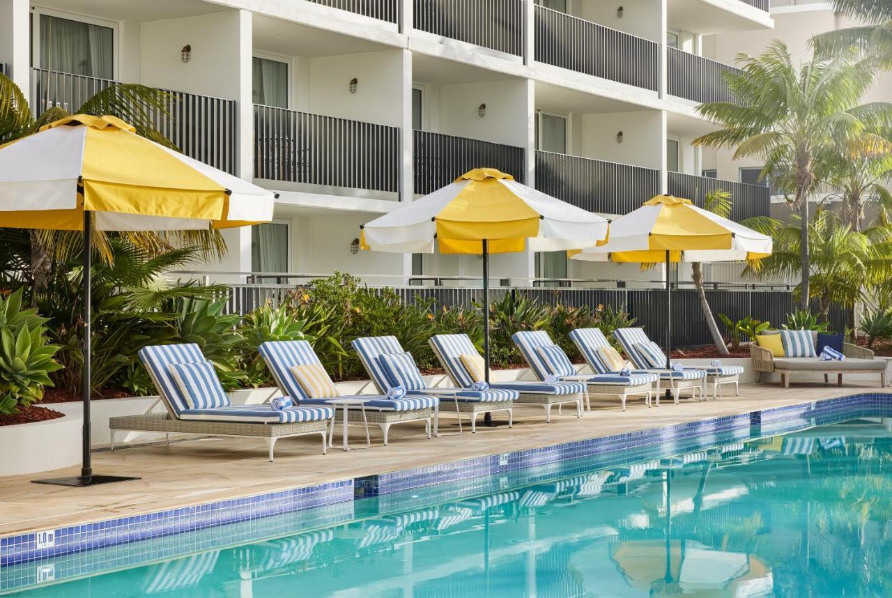 The Beachcomber Hotel & Resort, Ascend Hotel Collection Toukley Luaran gambar The pool at The Standard, East Village
