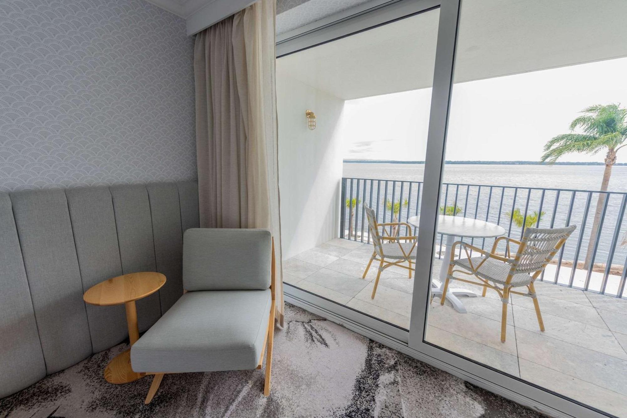 The Beachcomber Hotel & Resort, Ascend Hotel Collection Toukley Luaran gambar A room at the hotel