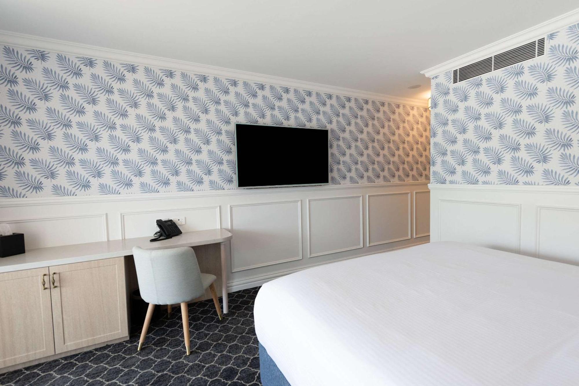 The Beachcomber Hotel & Resort, Ascend Hotel Collection Toukley Luaran gambar A room at the Hotel