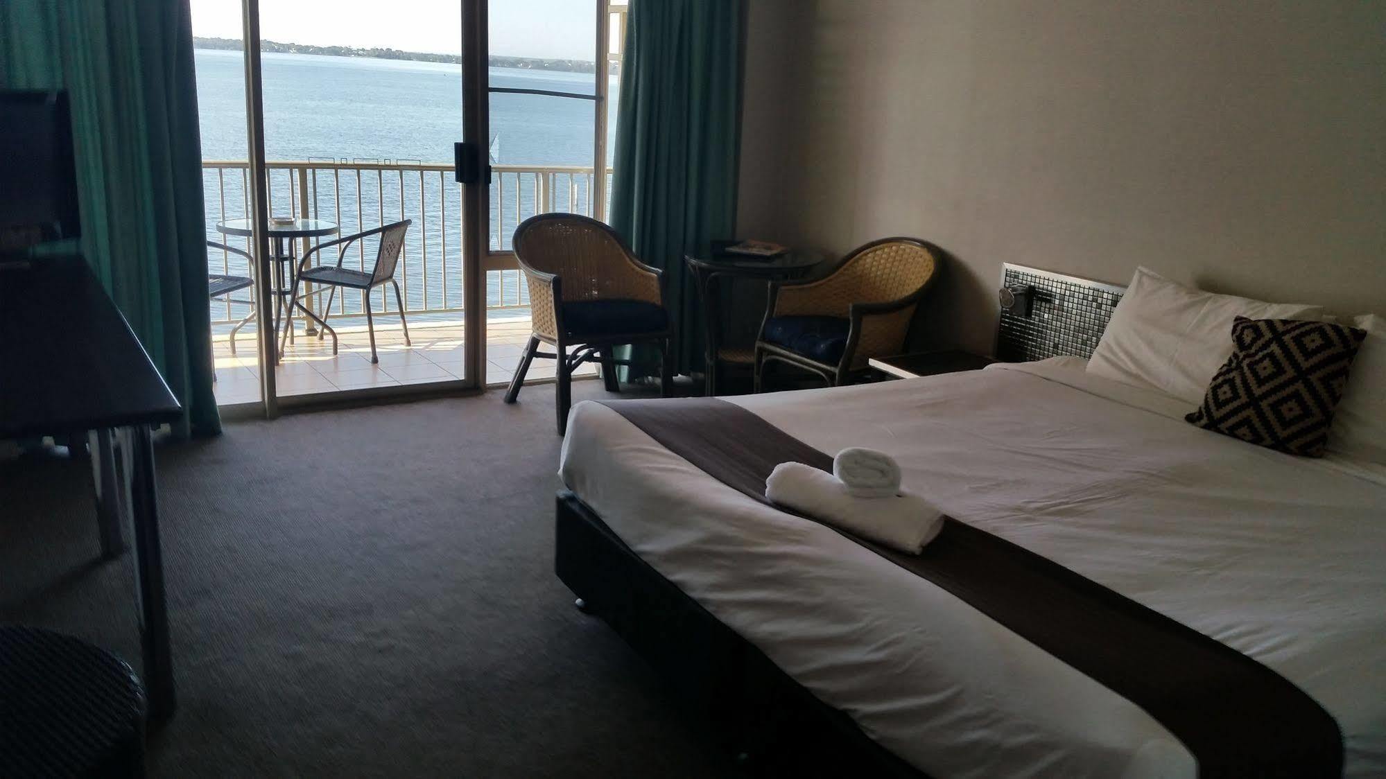 The Beachcomber Hotel & Resort, Ascend Hotel Collection Toukley Luaran gambar A room at the Bayview Hotel